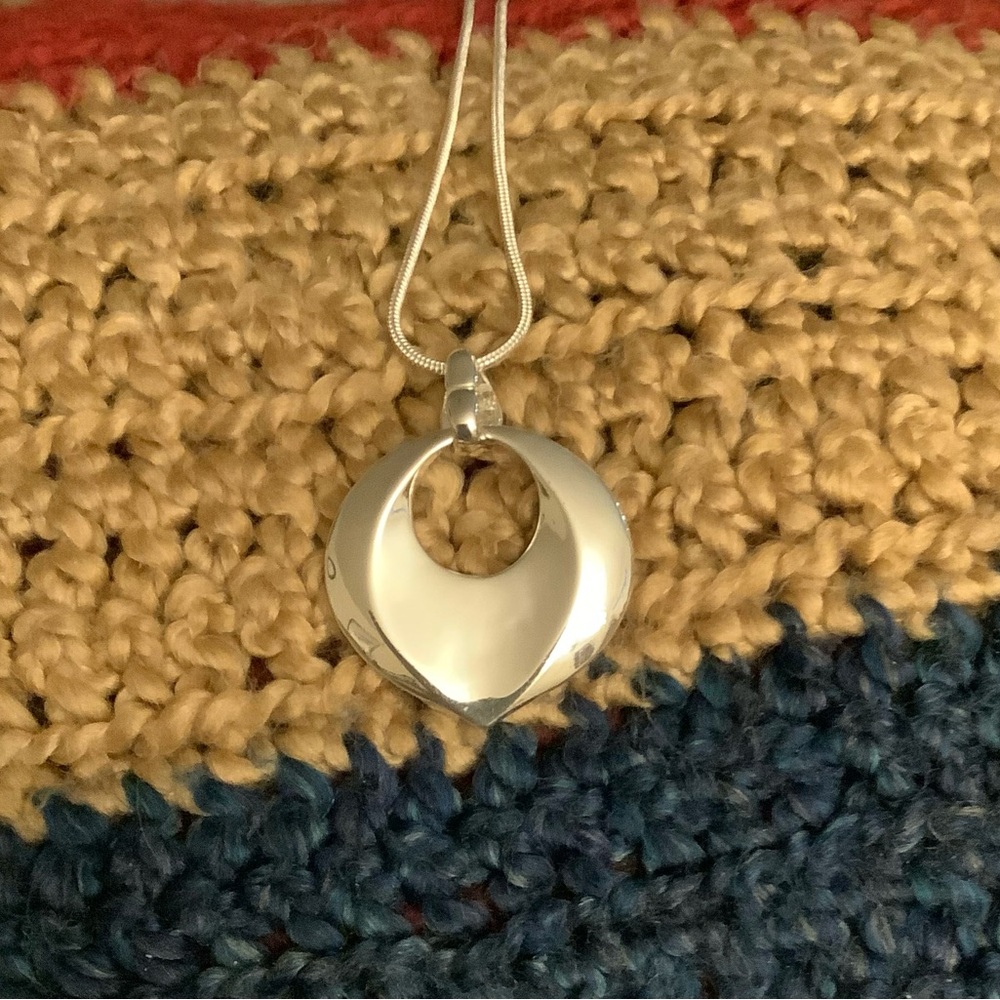 Silver tone Dana Buchman necklace